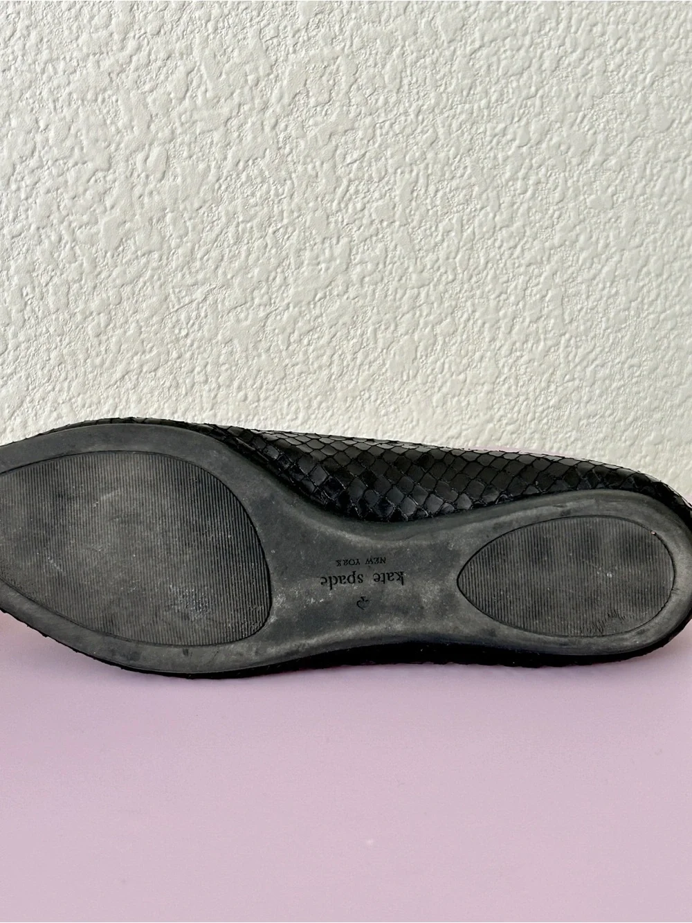 Kate Spade classy pearl cluster peep toe flat with textured soft leather 7.5